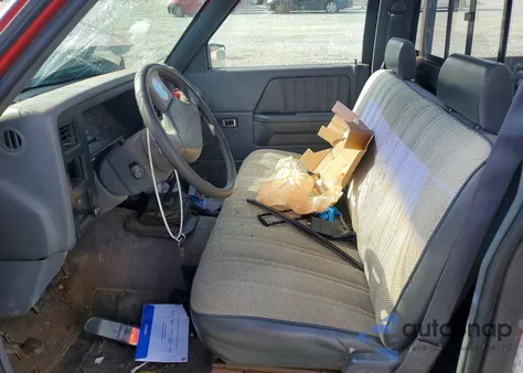 1993 Dodge Dakota z USA, uszkodzony, nr VIN 1B7FL26G7PS157637